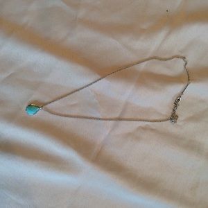 Kendra Scott necklace